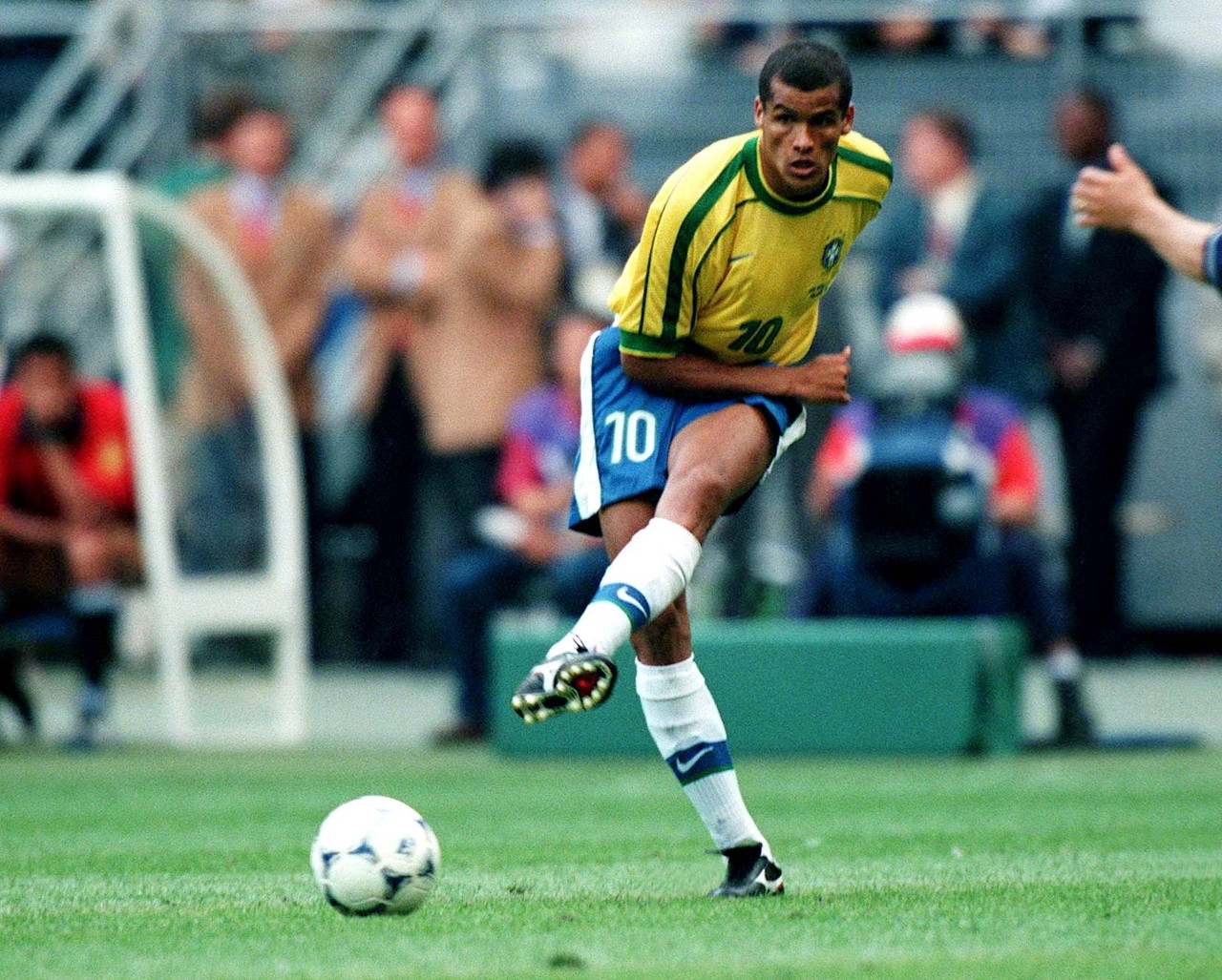 郑有俊领先亚巡韩国公开赛首轮 郑蕴和T48