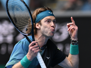 利用脚步假 利用脚步假